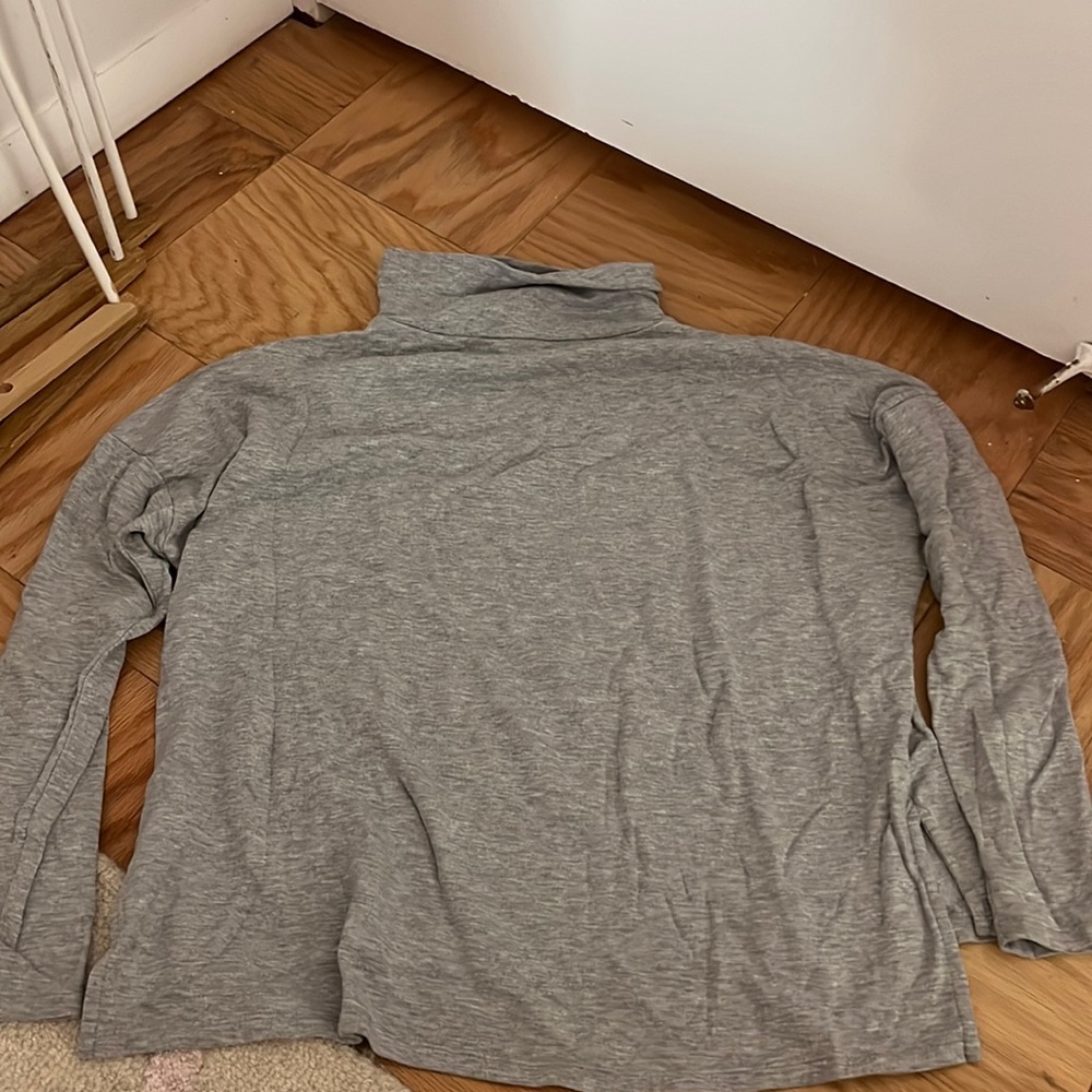 Gray Target turtleneck, size M